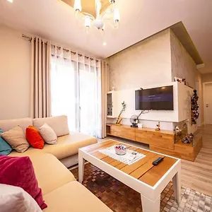 https://luxury-apartment-tirana.albaniahotels.org